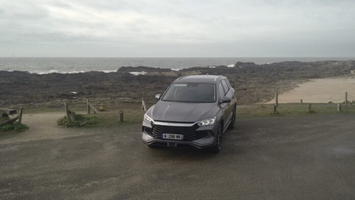 TEST - New BYD Sealion 5 (2026): plug-in hybrid SUV too much?

